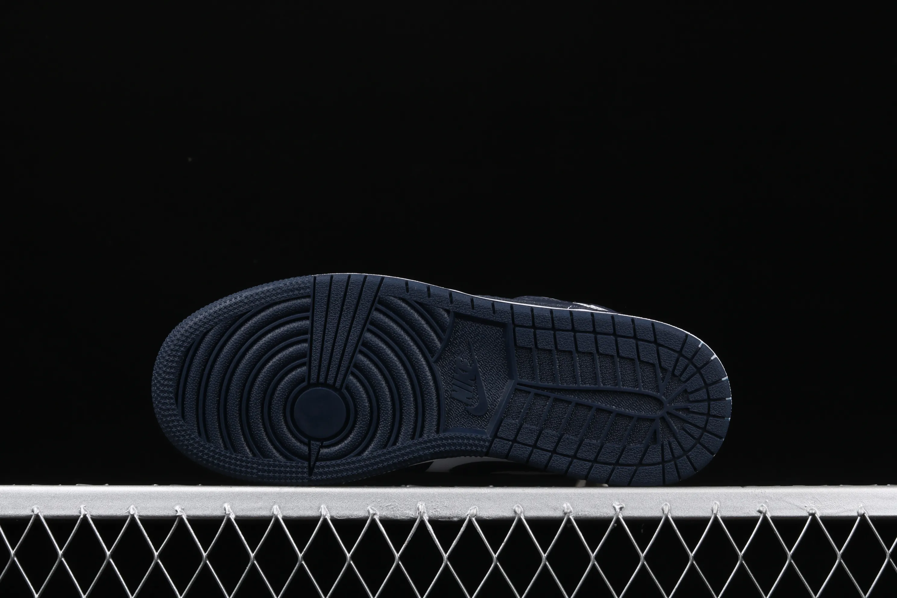 All categories Air Jordan Jordan series basketball shoes Air Jordan 1 Mid Air Jordan 1 Mid AJ1 Joe 1 mid-top series basketball shoes 554725-174